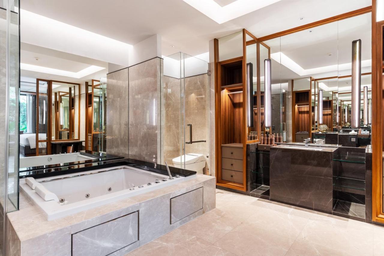 Villa Deva Resort & Hotel Банкок Екстериор снимка